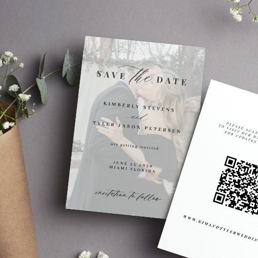 QR code elegant script zwarte witte foto bruiloft Save The Date
