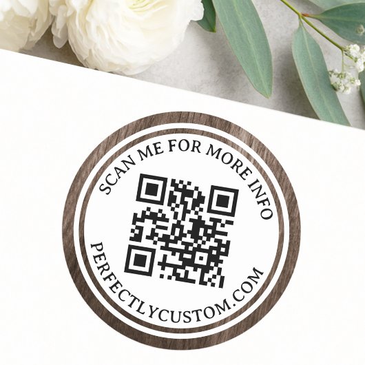 QR-code elegant tekst bruin hout dubbel grensovers Ronde Sticker