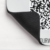 QR-code en aangepaste professionele tekst op maat Muismat (Hoek)