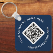 QR-code en aangepaste tekst dubbelzijdig donkerbla Sleutelhanger (Voorkant)