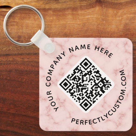 QR-code en aangepaste tekst dubbelzijdig roze marm Sleutelhanger (Voorkant)
