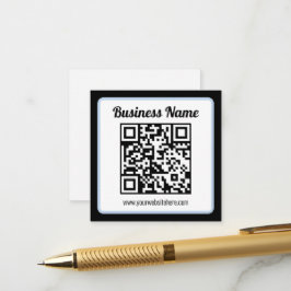 QR-code en tekst met een lichtblauwe rand kunnen w Informatiekaartje