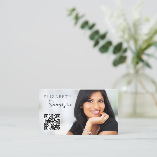 QR Code Foto Modern Zwart Wit Visitekaartje (Staand voorkant)