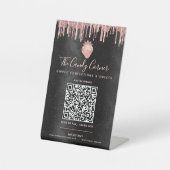 QR-code Hier Roze aardbei Glitter Black Reclamebord Met Voetstuk (Voorkant)