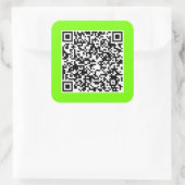 QR-code in fluorescerend groen Vierkante Sticker (Tas)