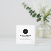 QR-code initiële minimale monogram zwart en wit Vierkante Visitekaartje (Staand voorkant)