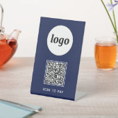 QR Code Logo Business Scan te betalen Navy Blue Reclamebord Met Voetstuk (Insitu)