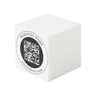 QR-code met bedrijfsnaam bewerkbaar Kubus