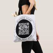 QR-code met bedrijfsnaam bewerkbare cirkelvormige Tote Bag (Dichtbij)