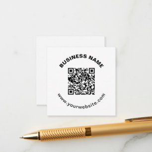 QR-code met bedrijfsnaam vet cirkelvormige tekst Informatiekaartje