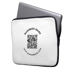 QR-code met bedrijfsnaam vet cirkelvormige tekst Laptop Sleeve