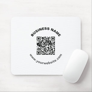 QR-code met bedrijfsnaam vet cirkelvormige tekst Muismat