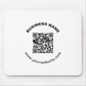 QR-code met bedrijfsnaam vet cirkelvormige tekst Muismat (Voorkant)
