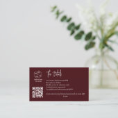 Qr Code Minimaal Monogram Trouwdetails Burgundyroo Informatiekaartje (Staand voorkant)