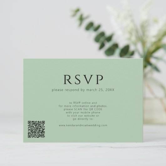 QR-code minimale moderne salie groene bruiloft RSVP Kaartje (Staand voorkant)