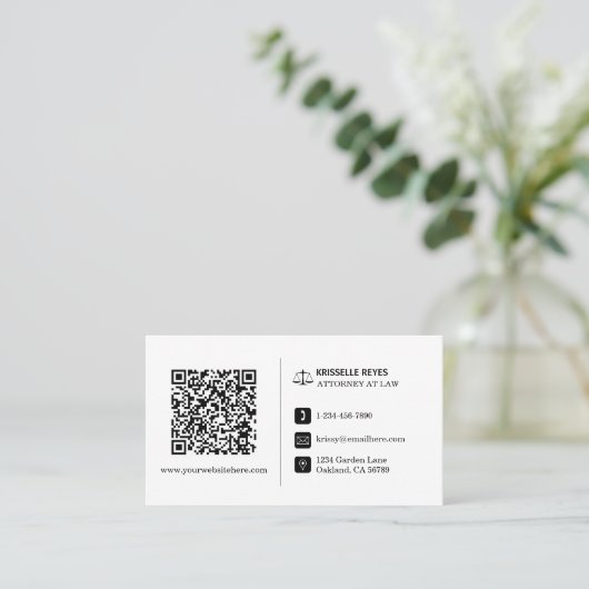 QR-code Modern Black en White Professional Visitekaartje (Staand voorkant)