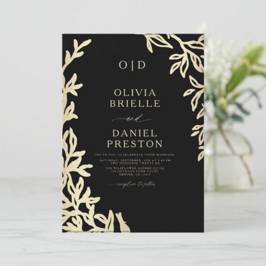 QR Code Modern Zwart & Goud Minimal Leaf Wedding Kaart (Staand voorkant)