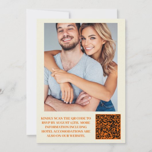 QR Code Moderne Retro 70's Daisy Bruiloft Kaart (Achterkant)