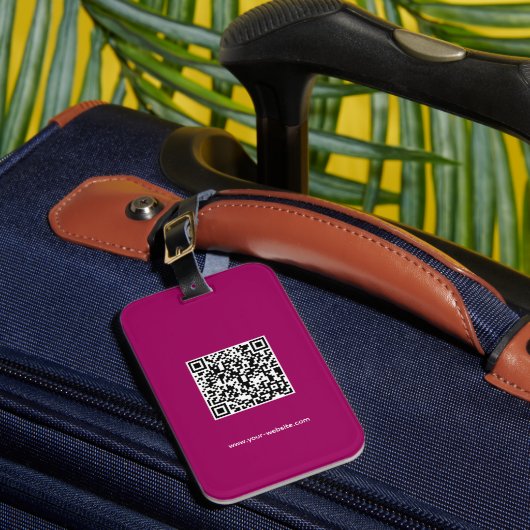 QR Code, Naam & Info, Maroon & Wit, Elegant Bagagelabel (Voorkant Insitu 1)