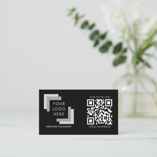 QR Code Professioneel Aangepaste Logo Zwart Modern Visitekaartje (Staand voorkant)