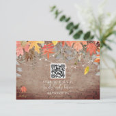 QR-code Rustige Brick Fall Wedding RSVP Kaartje (Staand voorkant)
