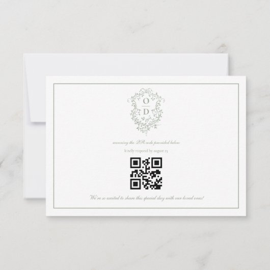 QR Code Sage Green Crest Monogram Huwelijk RSVP Kaartje (Achterkant)