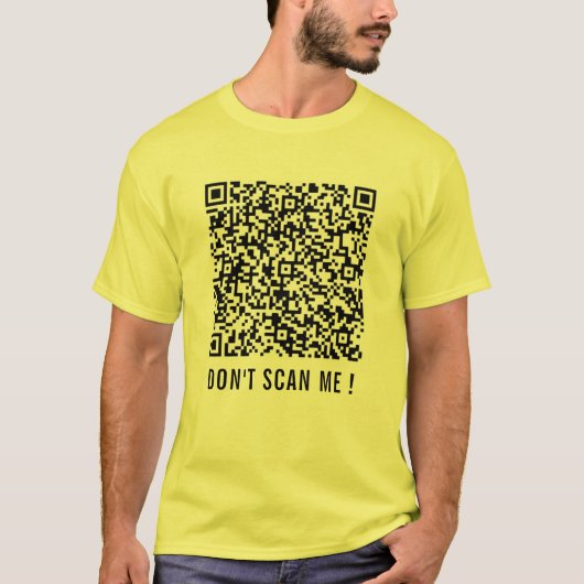 QR Code Scan Info Grappige T-shirt tekst Scan me n (Voorkant)