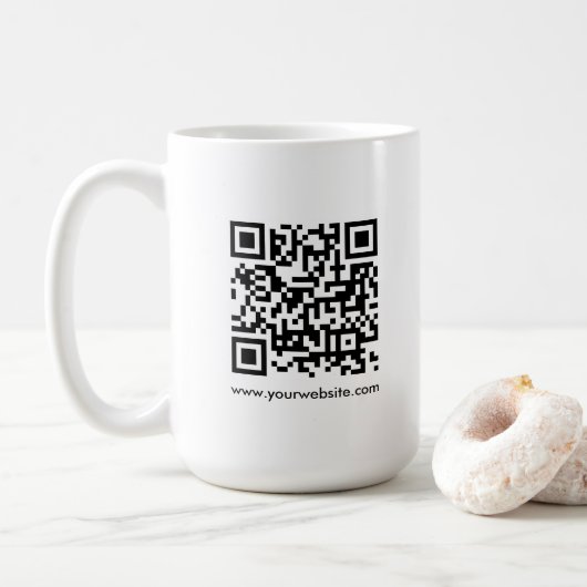 QR Code Scan Me Website URL Sjabloon Wit Groot Koffiemok (Met donut)