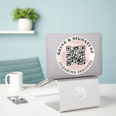 QR Code Schoonmaakbedrijf Auto Vinyl Sticker (Laptop op bureau)