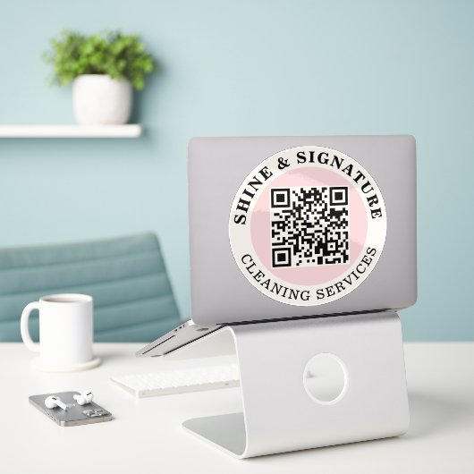 QR Code Schoonmaakbedrijf Auto Vinyl Sticker (Laptop op bureau)