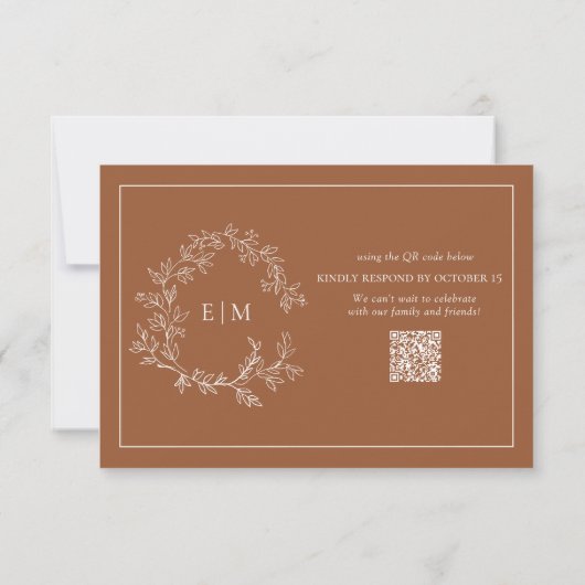 QR Code Terracotta Leafy Crest Monogram Weddenscha RSVP Kaartje (Achterkant)