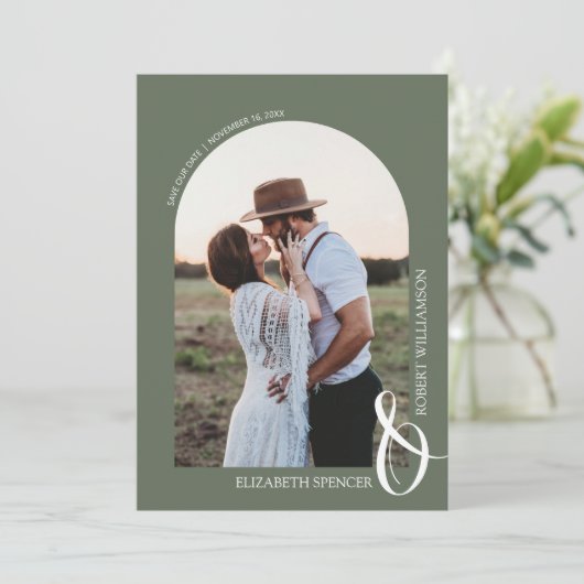 QR Code Weddenschap Foto Sage Green Save the Date (Staand voorkant)