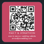 QR Code Weddenschap Website Namen Magenta Vierkante Sticker<br><div class="desc">QR Code Wedding Website noemt Magenta. De tekst kan gemakkelijk worden gepersonaliseerd. U kunt achtergrond en tekstkleuren ook veranderen om uw trouwthema aan te passen als u via de Customize Verdere optie wenst.</div>