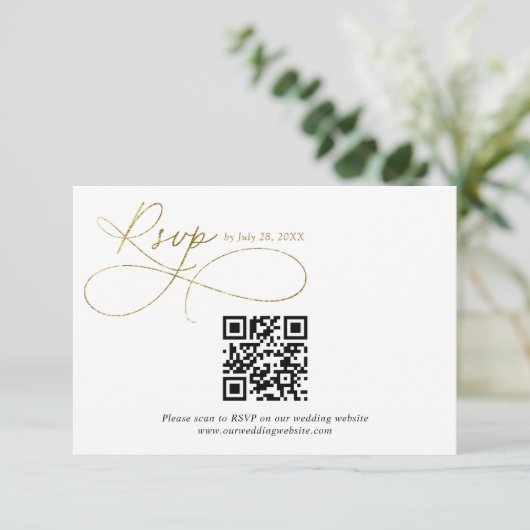 QR Code Wit en Goud Script Kalligrafie Bruiloft RSVP Kaartje (Staand voorkant)