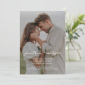 QR code Zwart Modern Elegant Fotoscript Bruiloft Kaart (Staand voorkant)