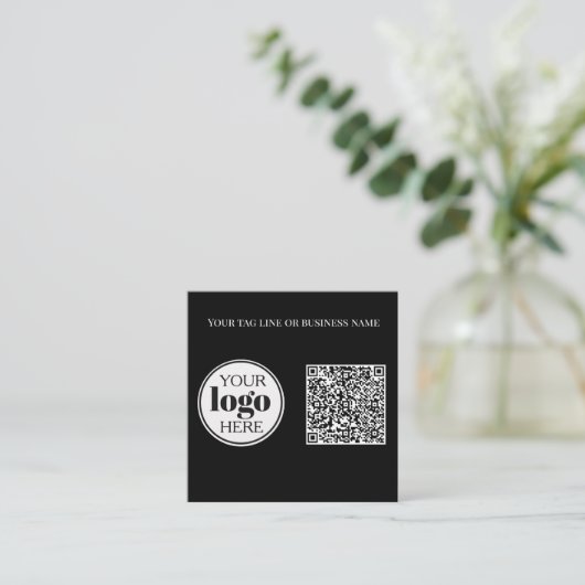 QR Code Zwart Wit Logo Eenvoudig Vierkante Visitekaartje (Staand voorkant)