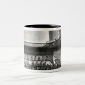 Quakers Meeting, van Ackermann Tweekleurige Koffiemok (Center)