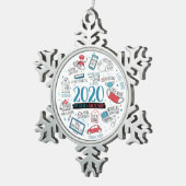 Quarantine 2020 Year om herdenking te vergeten Tin Sneeuwvlok Ornament (Rechts)