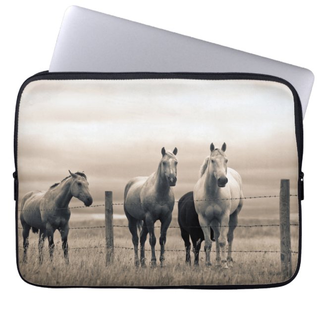 Quarter Horses On Canadian Prairie Laptop Sleeve (Voorkant)