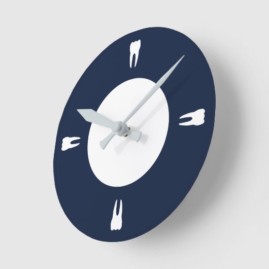 Quarter Hour Teeth Ronde Klok (Hoek)