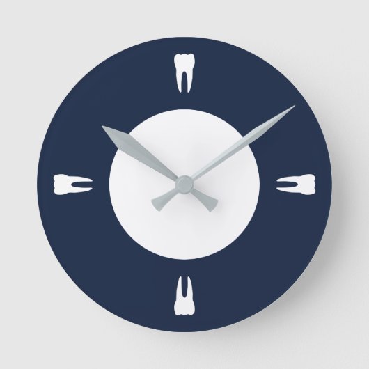 Quarter Hour Teeth Ronde Klok (Voorkant)