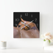 Quarter paard met zwarte achtergrond vierkante klok (Huis)