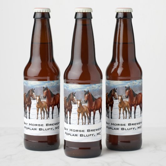 Quarter-paarden van de baai in sneeuw bier etiket (Flessen)