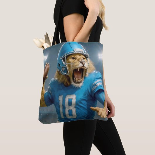Quarterback #18 Lion Football Speler Tote Bag (Dichtbij)