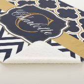 Quatrefoil Chevron Monogram Sherpa Deken (3/4)