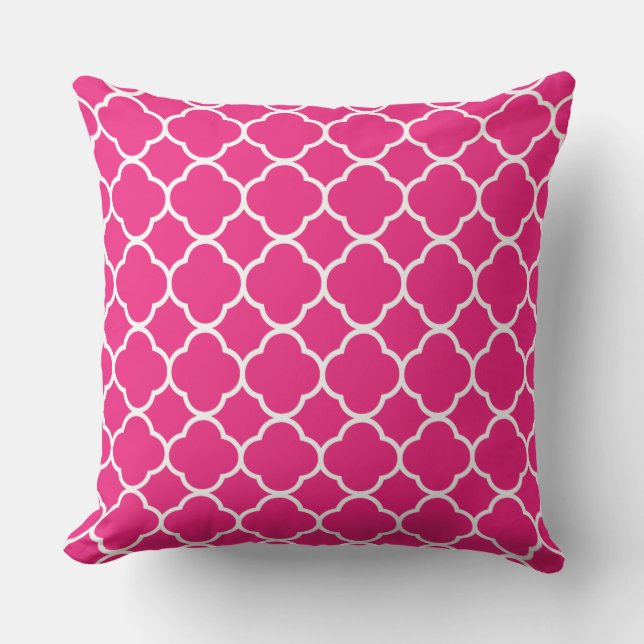 Quatrefoil Hot Roze Wit Lattice Custom Kleur Buitenkussen (Voorkant)