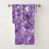 Quatrefoil Moroccan Pattern Amethyst and Silver Bad Handdoek (Insitu)