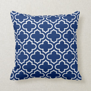 Quatrefoil Pattern Pillow in Royal Blue Kussen