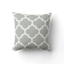 Quatrefoil Pillow in Silver Grey