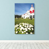 Quebec, Canada. Historisch Hotel Tadoussac, 3 Canvas Afdruk (Insitu (Houten vloer))